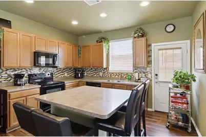 2648 Blackstone Drive, Grand Prairie, TX 75052 - Photo 13