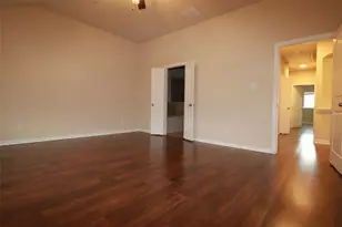 913 Shelby Ln, Lewisville, TX 75056 - Photo 11
