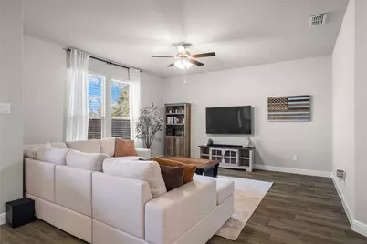 5525 Round Hill Road, Denton, TX 76210 - Photo 13