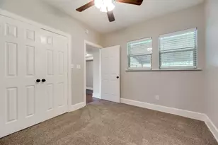 604 Casa Linda St, Ennis, TX 75119 - Photo 19