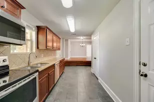 604 Casa Linda St, Ennis, TX 75119 - Photo 11