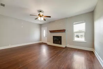 604 Casa Linda Street, Ennis, TX 75119 - Photo 3