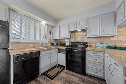 2905 Lake Shore Drive #204, Waco, TX 76708 - Photo 11