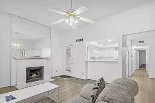 2440 Sunflower Dr, Arlington, TX 76014 - Photo 5