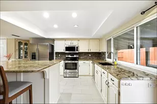1824 Castille Dr, Carrollton, TX 75007 - Photo 11