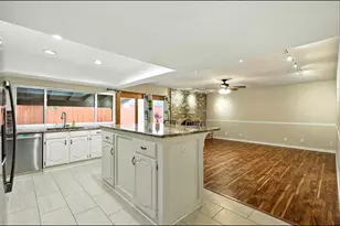 1824 Castille Dr, Carrollton, TX 75007 - Photo 9