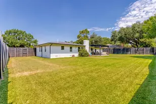 10206 Sherbrook Ln, Dallas, TX 75229 - Photo 31