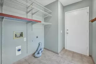 1300 Yellowstone Ln, Carrollton, TX 75006 - Photo 23