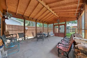600 Mountain Laurel Ln, Bedford, TX 76021 - Photo 5