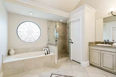1000 Wiltshire Drive, Carrollton, TX 75007 - Photo 19