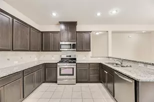 9825 Prairie Dog Ln, McKinney, TX 75071 - Photo 5