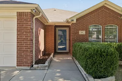 616 Steerman Court, Saginaw, TX 76179 - Photo 3