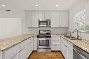 2725 Wayside Ave, Fort Worth, TX 76110 - Photo 11