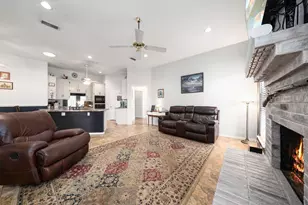 215 Sioux Dr, Waxahachie, TX 75165 - Photo 3