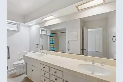 13328 Southview Lane, Dallas, TX 75240 - Photo 17