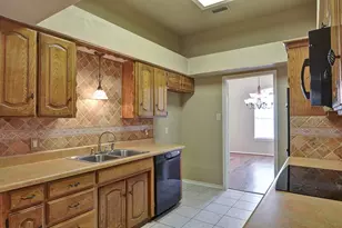 316 Bremen Dr, Hurst, TX 76054 - Photo 9