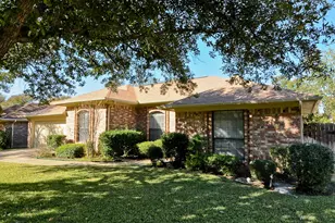 316 Bremen Dr, Hurst, TX 76054 - Photo 27