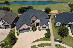 2021 Turnbury Ct, Granbury, TX 76048 - Photo 3
