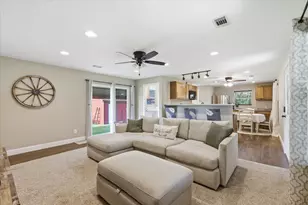 201 Rockett Ln, Pecan Hill, TX 75154 - Photo 7