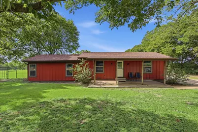 201 Rockett Lane, Pecan Hill, TX 75154 - Photo 1