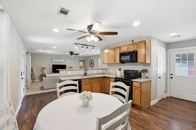 201 Rockett Lane, Pecan Hill, TX 75154 - Photo 9