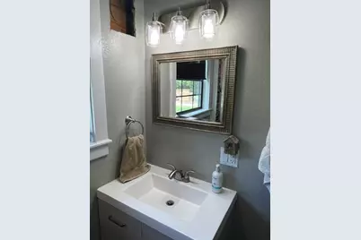 1308 N Mesquite Street N, Goldthwaite, TX 76844 - Photo 9