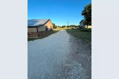1308 N Mesquite Street N, Goldthwaite, TX 76844 - Photo 23