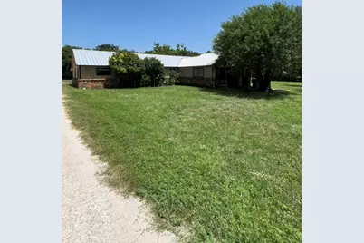 1308 N Mesquite Street N, Goldthwaite, TX 76844 - Photo 1
