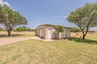 2305 Floyd Hampton Rd, Crowley, TX 76036 - Photo 33