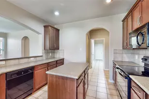 413 Perkins Dr, Lantana, TX 76226 - Photo 7