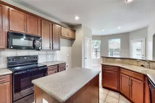 413 Perkins Dr, Lantana, TX 76226 - Photo 9