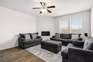 9812 Fall Brk Dr, Aubrey, TX 76227 - Photo 11