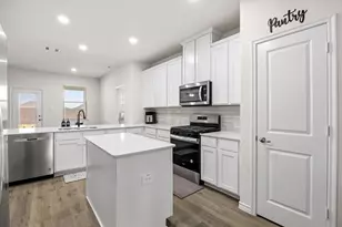 9812 Fall Brk Dr, Aubrey, TX 76227 - Photo 7