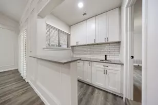 8557 Flint Falls Dr, Dallas, TX 75243 - Photo 19