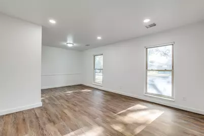 8507 Baumgarten Drive, Dallas, TX 75228 - Photo 3