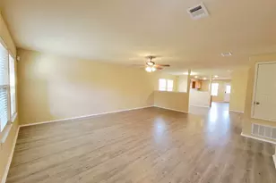 10032 Daly Dr, Fort Worth, TX 76053 - Photo 3