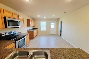 10032 Daly Dr, Fort Worth, TX 76053 - Photo 7