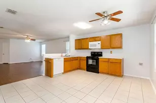 4606 Green Meadow Dr, McKinney, TX 75070 - Photo 9