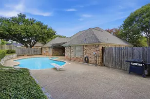 907 Hemphill Dr, Cleburne, TX 76033 - Photo 29