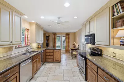 907 Hemphill Drive, Cleburne, TX 76033 - Photo 7