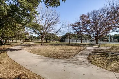 3215 Elizabeth Street, Dallas, TX 75204 - Photo 9