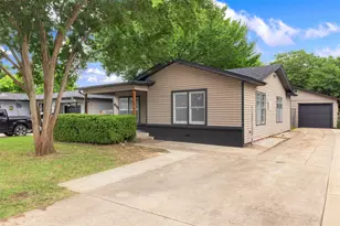 829 Yale St, River Oaks, TX 76114 - Photo 1