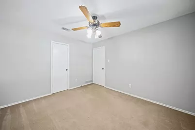 2010 S Arbor Rose Drive, Grand Prairie, TX 75050 - Photo 19