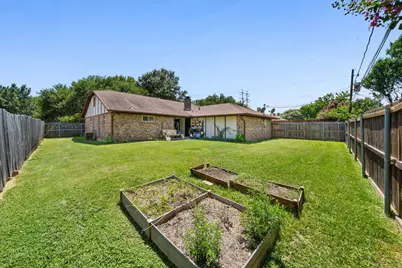 2010 S Arbor Rose Drive, Grand Prairie, TX 75050 - Photo 25