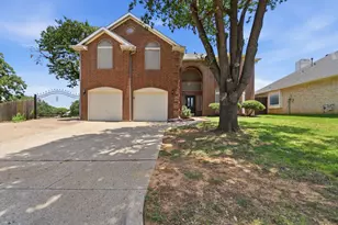 7840 Clover Leaf Dr, North Richland Hills, TX 76182 - Photo 1