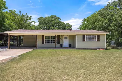 675 W Elm Street, Stephenville, TX 76401 - Photo 1