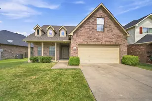 3009 Shoreline Dr, Burleson, TX 76028 - Photo 1