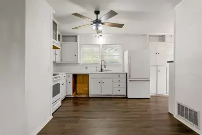 4701 Erath Street, Waco, TX 76710 - Photo 11