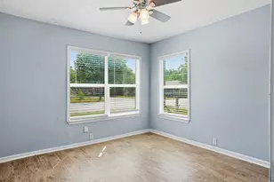1401 Granbury St, Cleburne, TX 76033 - Photo 25