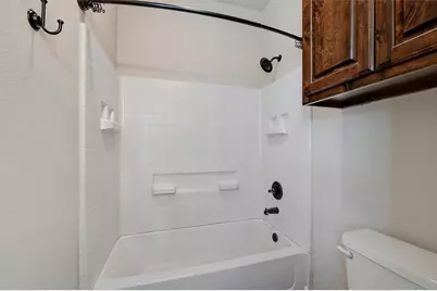 816 E Northside Drive, Pilot Point, TX 76258 - Photo 21